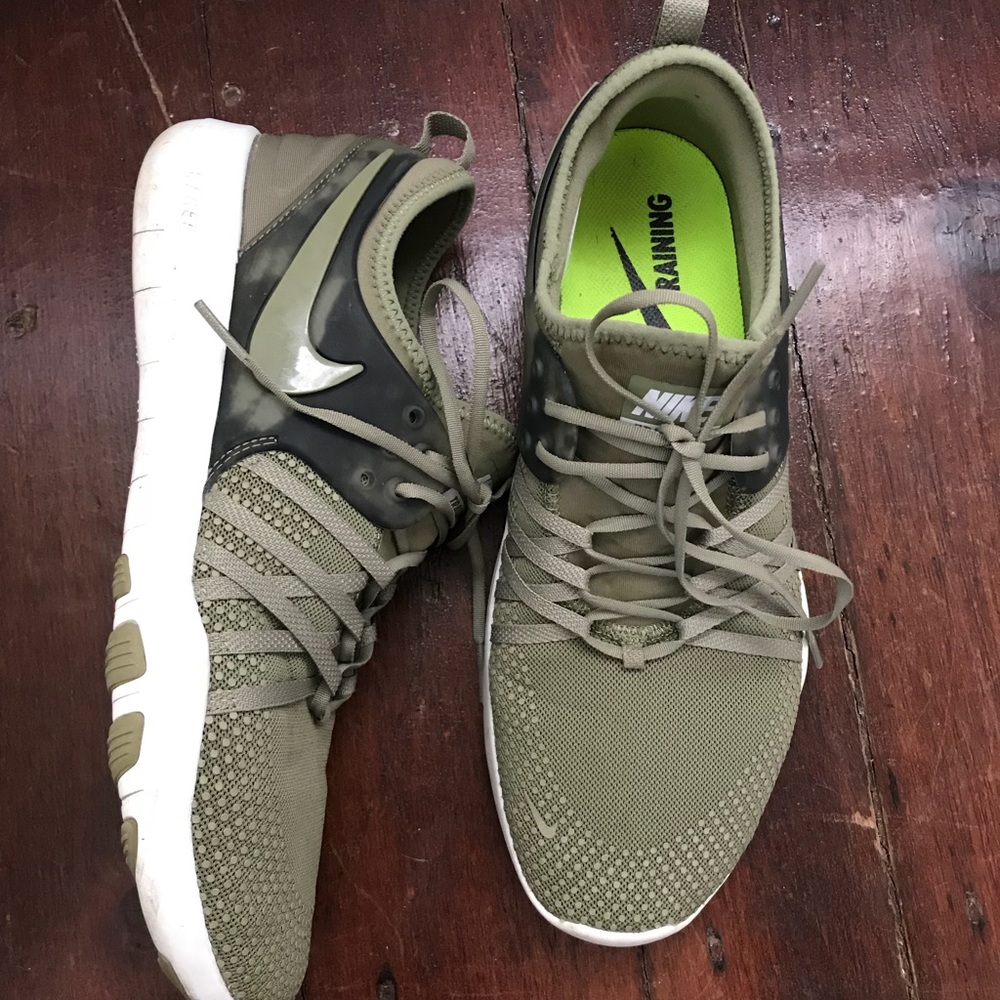 Nike free tr7 amp